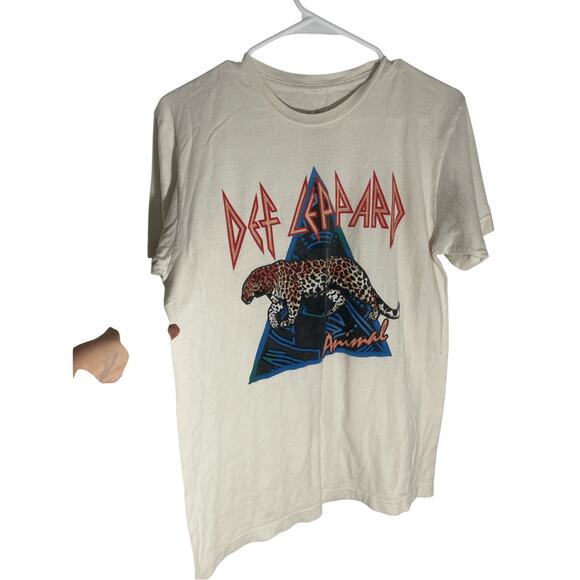 Def Leppard Unisex Graphic Tee Grunge Emo Rock Punk 90's Heavy Metal SZ Medium - Picture 1 of 4